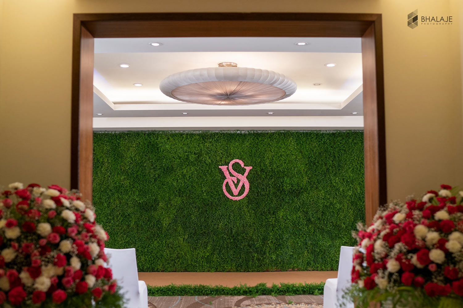 Wedding Anniversary,Wedding Anniversary Photos,Marriage Anniversary Photo Shoot,Wedding Anniversary Photography,Wedding Anniversary Photo Shoot.